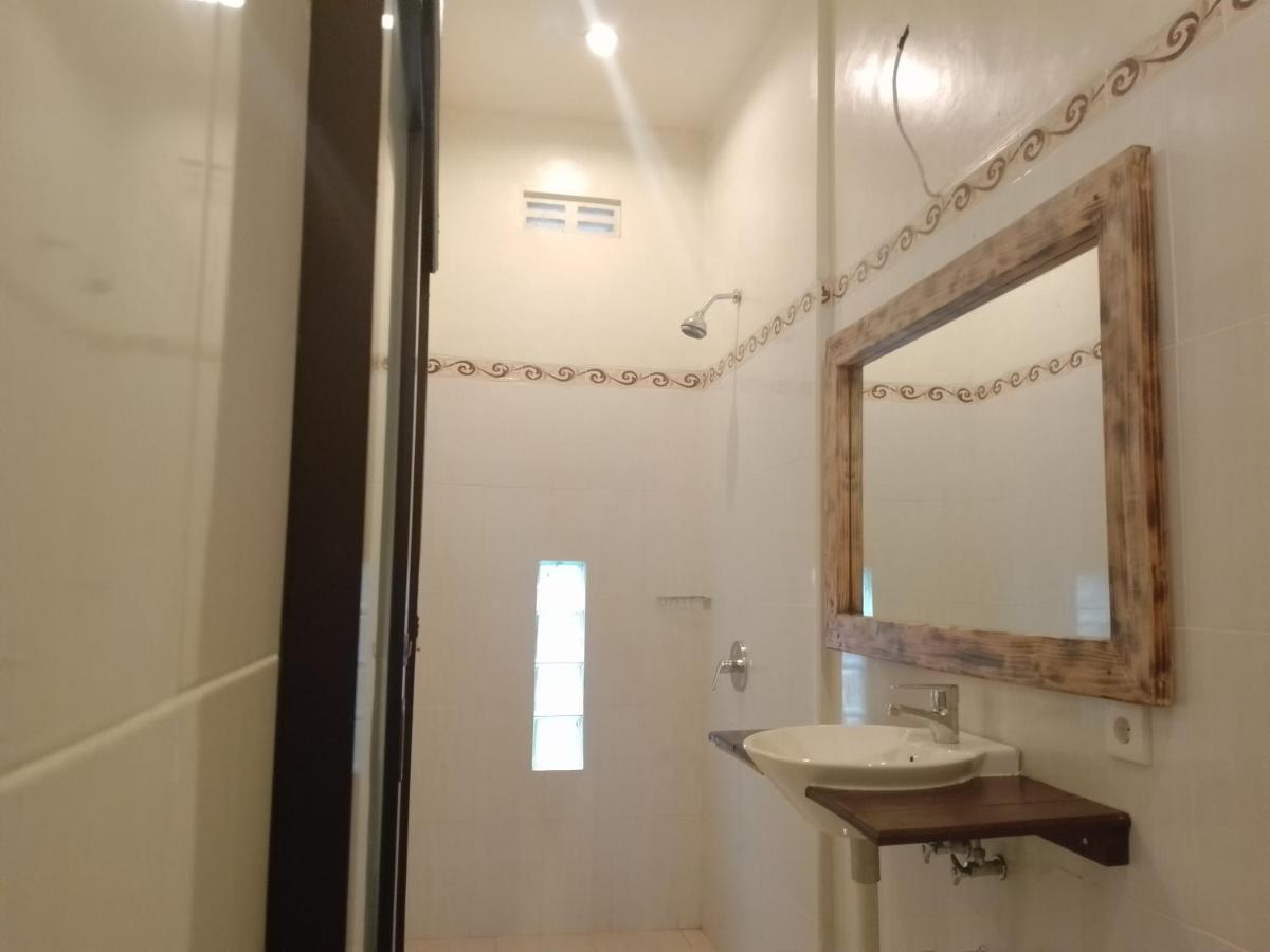 Yanti Guest House Canggu Екстериор снимка